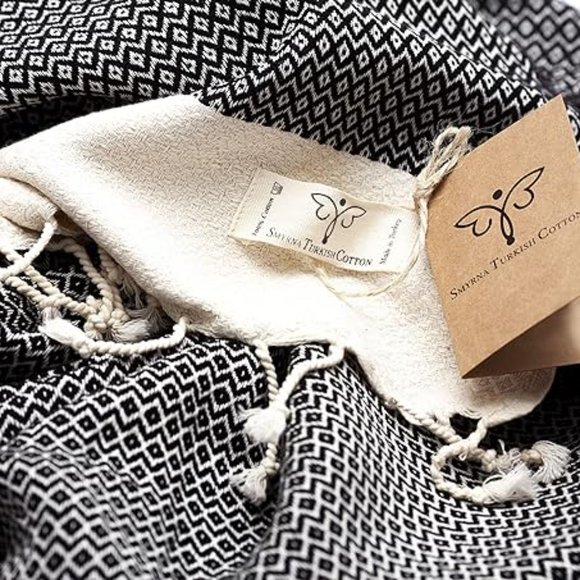 Large Turkish beach towel size: 37x71 inch - Picture 5 of 6